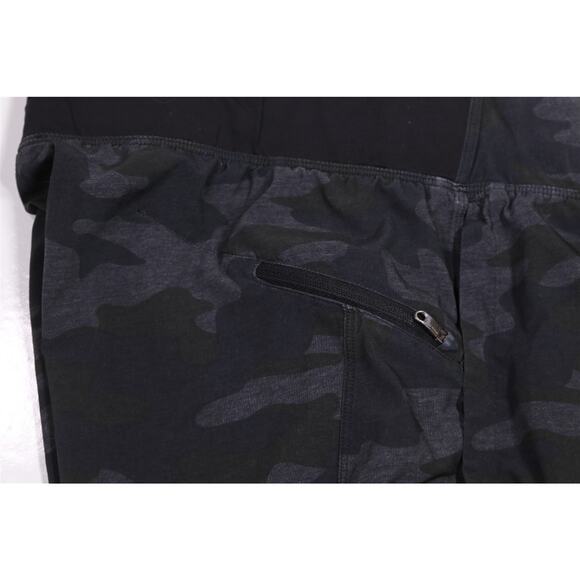 Lululemon Men's License to Train Gray Black Camo Shorts Medium - Picture 8 of 8